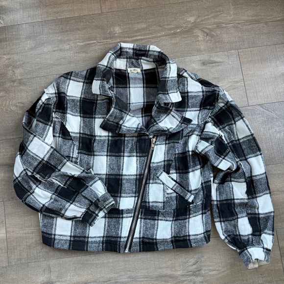 Plaid Jacket - Picture 2 of 7